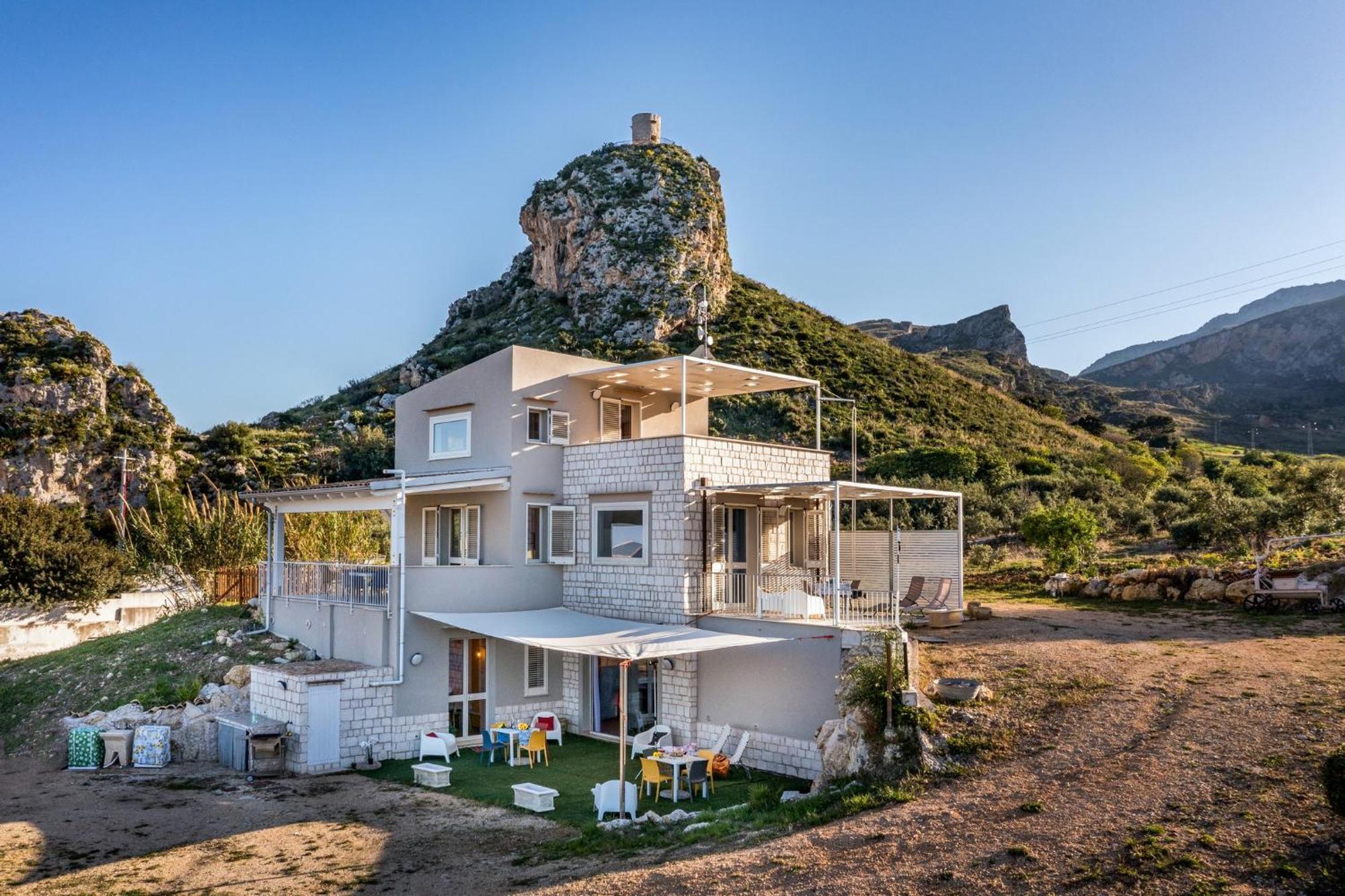 La Finestra Sul Mare Dello Zingaro Holiday home *